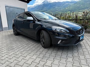 Volvo v40 d3 150cv