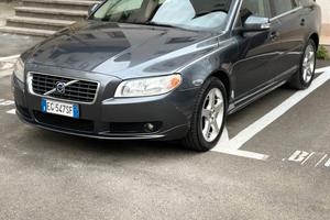 Volvo S80 2011