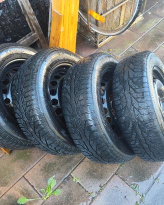 Gomme neve Kleber 185/65/15-88T  montate 