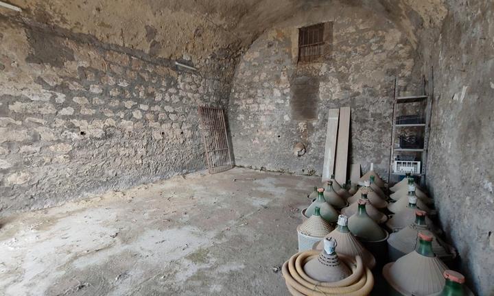 Cellaio rurale - Bacoli località Scalandrone