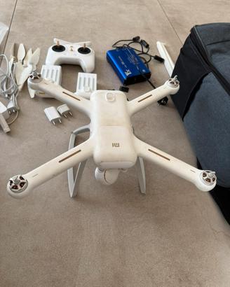 Xiaomi Mi Drone con 3 batterie, accessori e zaino