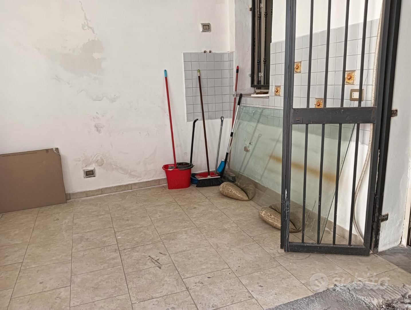 Giarre centro, bottega in via Callipoli - Vista 4