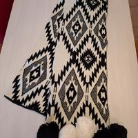 Sciarpa Camomilla con pompon