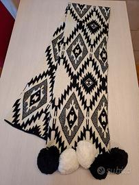 Sciarpa Camomilla con pompon