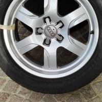 4 cerchi originali con gomme per Audi A4