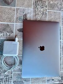 MacBook pro 15 2018 512