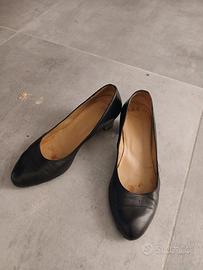 Scarpe melluso decoltee