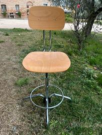Sgabello girevole da lavoro