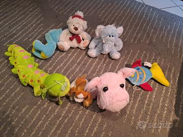 n 7 peluche assortiti