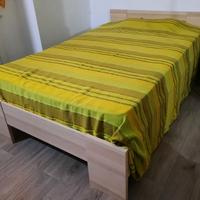DONO LETTO A UNA PIAZZA 1/2, COMODINO E TELEVISORE
