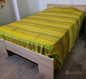 DONO LETTO A UNA PIAZZA 1/2, COMODINO E TELEVISORE