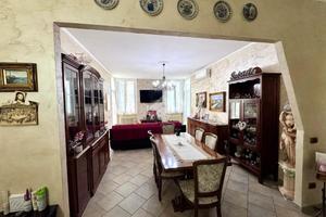 5 LOCALI A SISSA TRECASALI