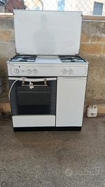 cucina a gas Indesit 