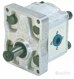 POMPA IDRAULICA GRUPPO 2 LITRI 8,2 ROTAZIONE DX