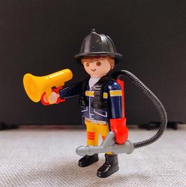 PLAYMOBIL personaggio pompiere 