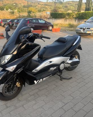 Yamaha TMAX carburatori