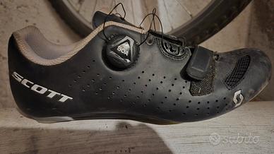 Scarpe e attacchi bici  corsa nere - Scott 