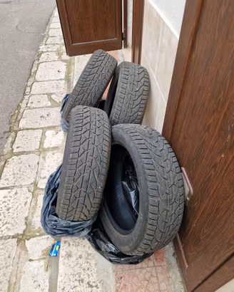Gomme invernali 215/55/18