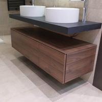 Mobile bagno sospeso