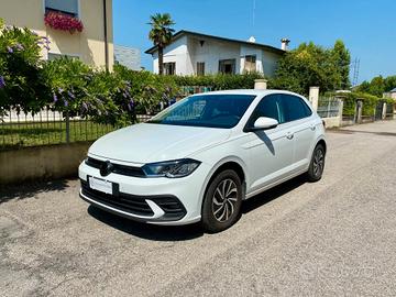 Volkswagen Polo 1.0 evo Life 80cv ADATTA A NEO PAT