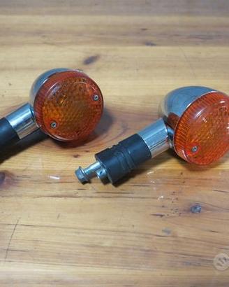 Frecce posteriori per moto custom