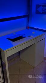 letto, scrivania, cassettiera