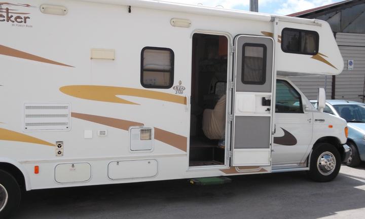 Camper Americano Sunseeker Forest River 31