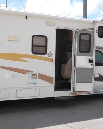 Camper Americano Sunseeker Forest River 31