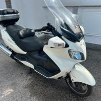 Suzuki Burgman 650 Executive