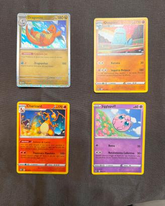 Set 4 carte pokemon con charizard