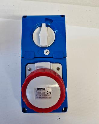presa gewiss 380V interbloccata nuova