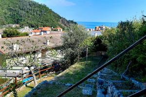 Deiva Marina vicino spiaggia