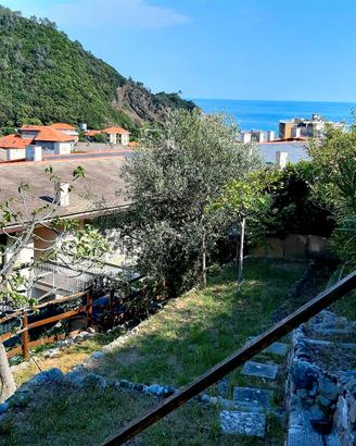 Deiva Marina vicino spiaggia