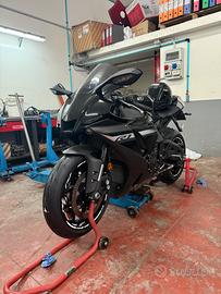Yamaha YZF R1 - 2024