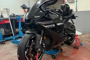 Yamaha YZF R1 - 2024