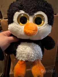 Peluche Pinguino con occhi dolci e grandi