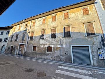 INTERO PALAZZO IDEALE PER "OPERAZIONE IMMOBILIARE