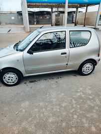 Fiat 600 GPL.   850€