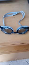 occhialini piscina 