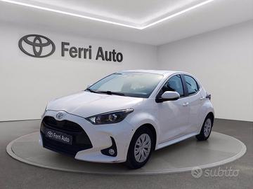 TOYOTA Yaris 1.0 business