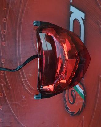 Faro posteriore Suzuki Gsx-r 600/750 k3/k4