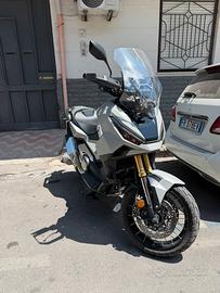 Xadv 750