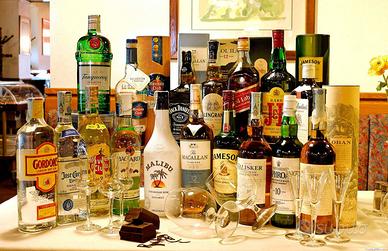 Liquori whisky cognac armagnac brandy mignon grapp