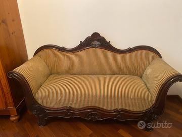 Divano da antiquariato