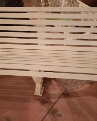 N.2 panchine bianche per esterno