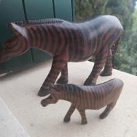 Sculture africane di coppia di zebre in mogano