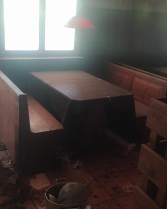 tavolo con panche