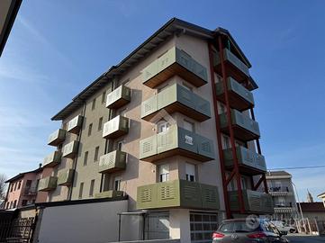 2 LOCALI A RACCONIGI