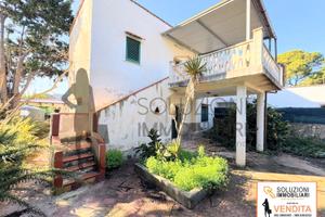 Villa bifamiliare con giardino a Marausa lido