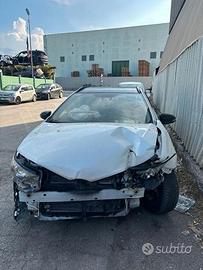 TOYOTA AURIS 1.8 HYBRID - ANNO 2018 - PER RICAMBI